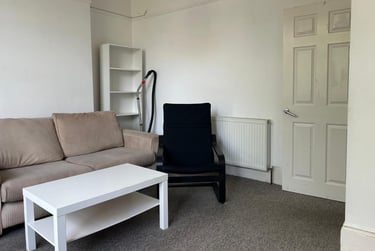 3 bed flat, Napier Terrace, Flat 1, Mutley, Plymouth, PL46ER - Image 12